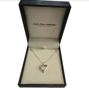 EC FRED MEYER JEWELERS DIAMOND AND STERLING SILVER PENDANT IN ORIGINAL BOX